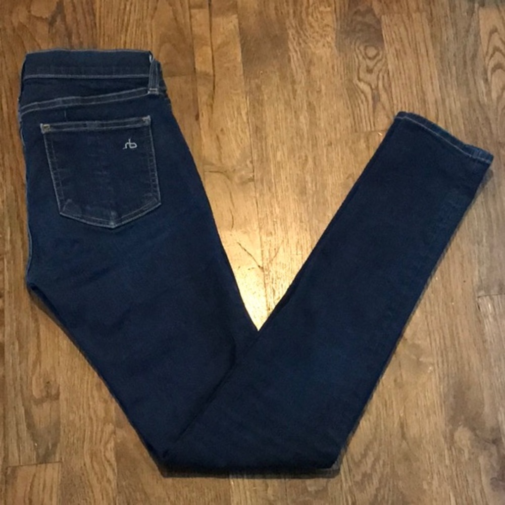 rag & bone Skinny Jeans. Dark Blue. Size 26.